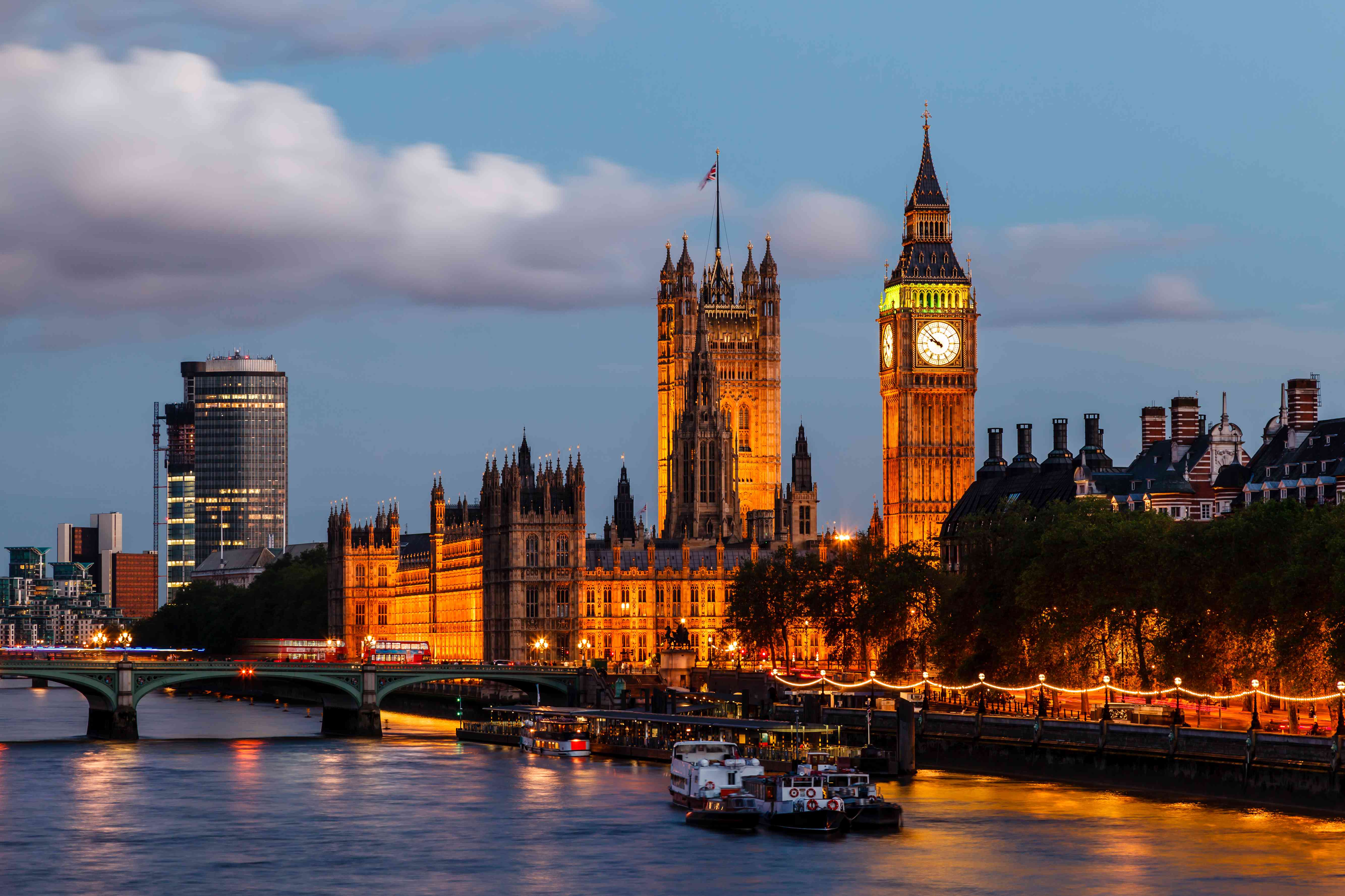 英國留學|英國高等教育入學有哪些途徑？